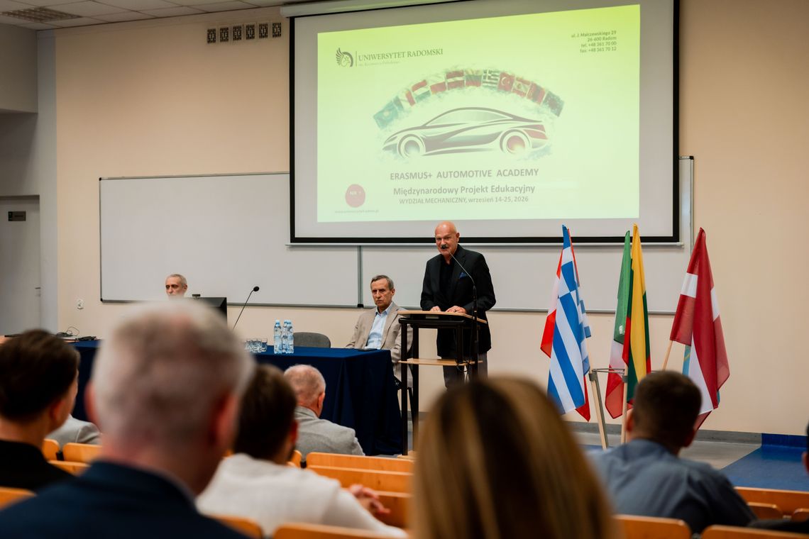 50 studentów i ekspertów z siedmiu krajów Europy i Azji. Uniwersytet stolicą badań nad przyszłością 50 studentów i ekspertów z siedmiu krajów Europy i Azji. Uniwersytet stolicą badań nad przyszłością