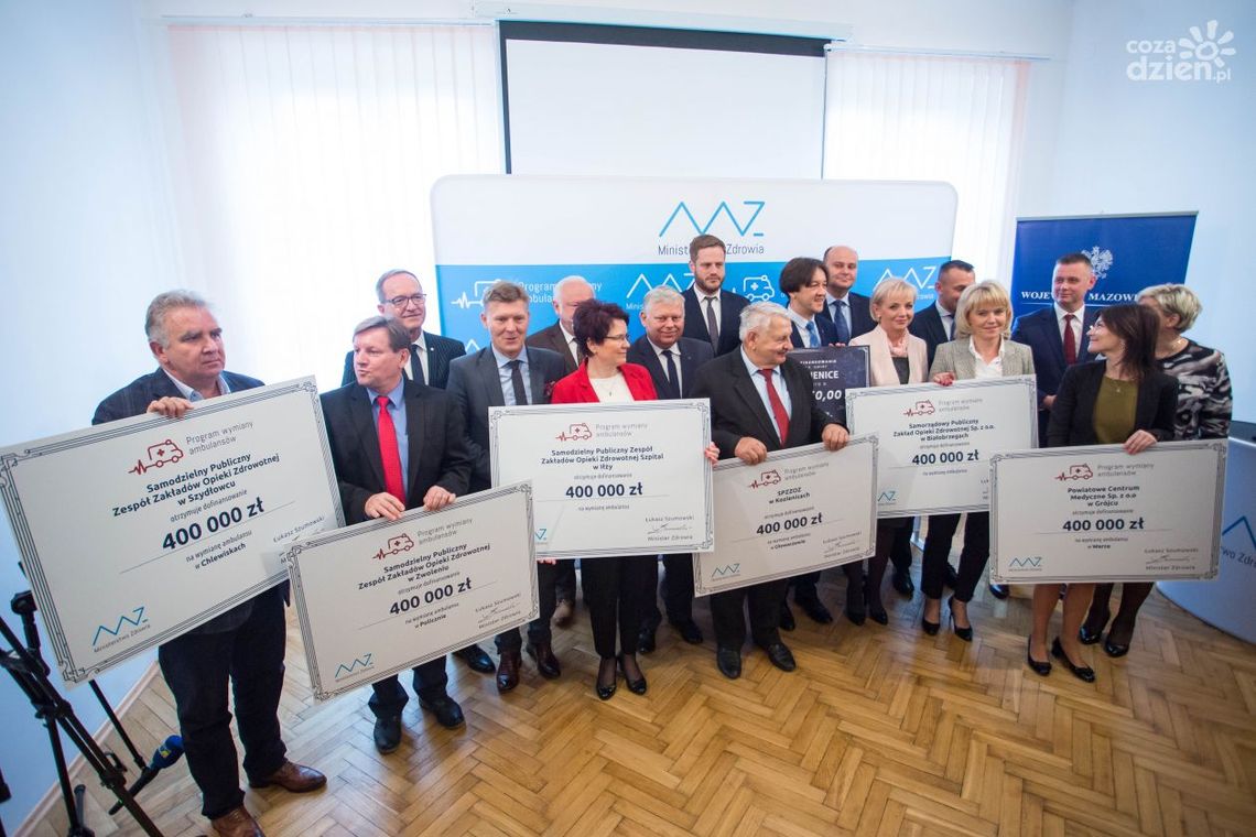 6 nowych karetek trafi do regionu radomskiego