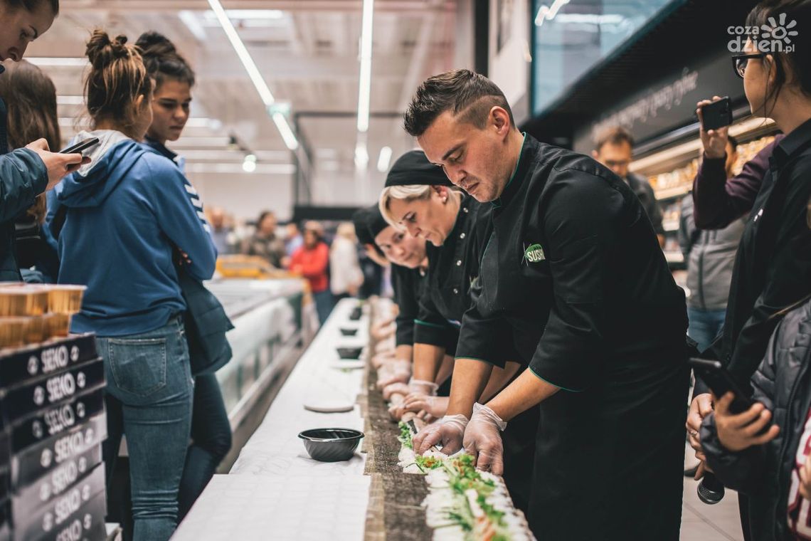 60 metrowa rolka sushi na urodziny