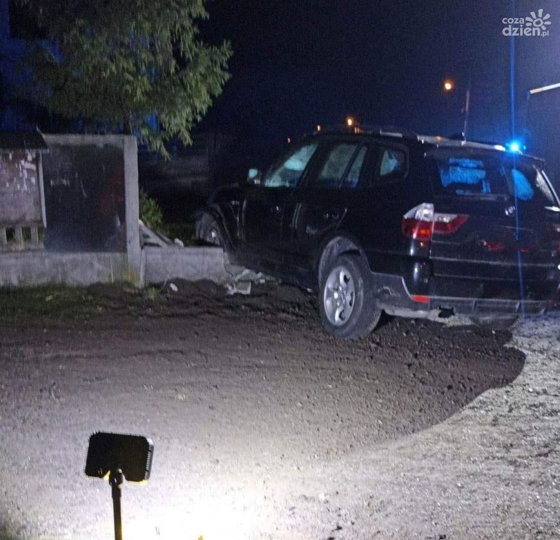 70-latek zasnął za kierownicą. Wypadek pod Odrzywołem