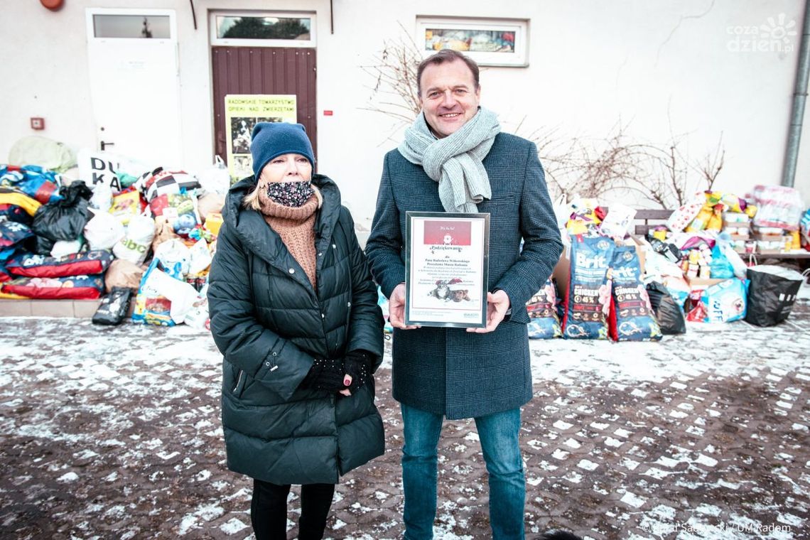 700 kg karmy od radomian dla schroniska