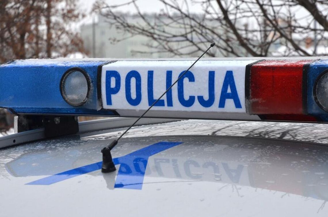 73-latek potrącił 12-latkę na przejściu. Dziewczynka trafiła do szpitala