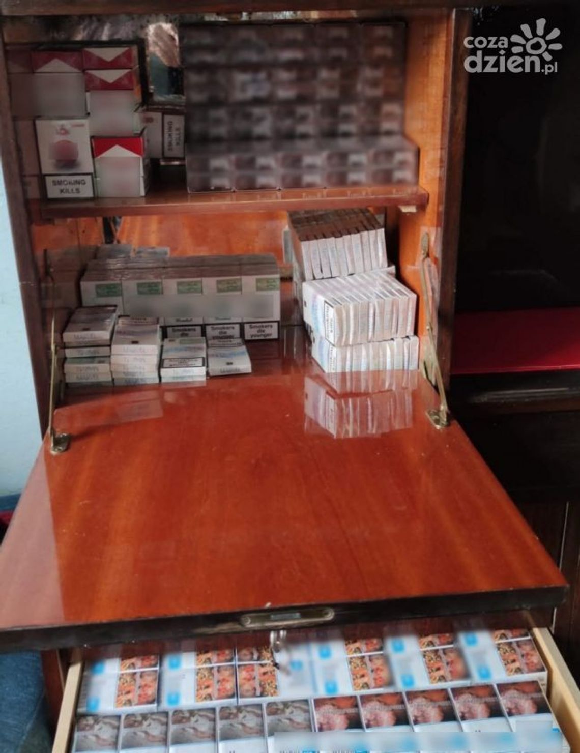 75-latek aresztowany za nielegalne papierosy