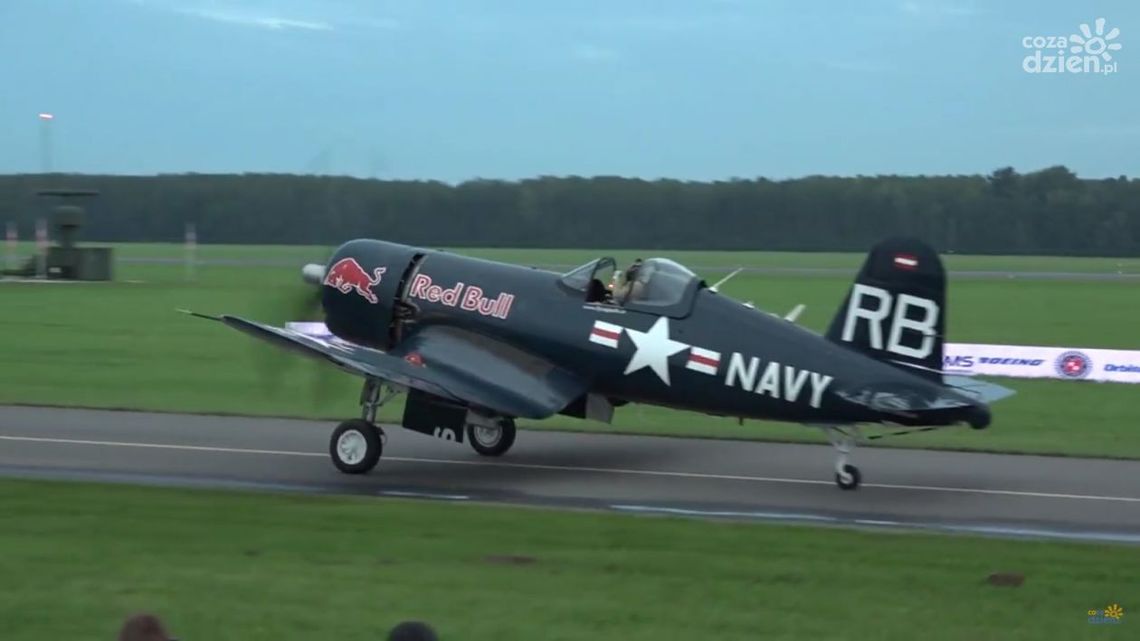 Air Show 2018. Przejazd ekipy RedBull Air Show 2018. Przejazd ekipy RedBull