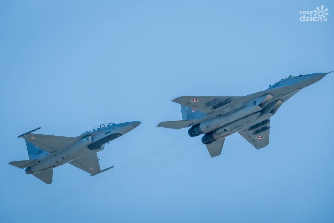 Air Show 2023. Defilada samolotów (wideo)