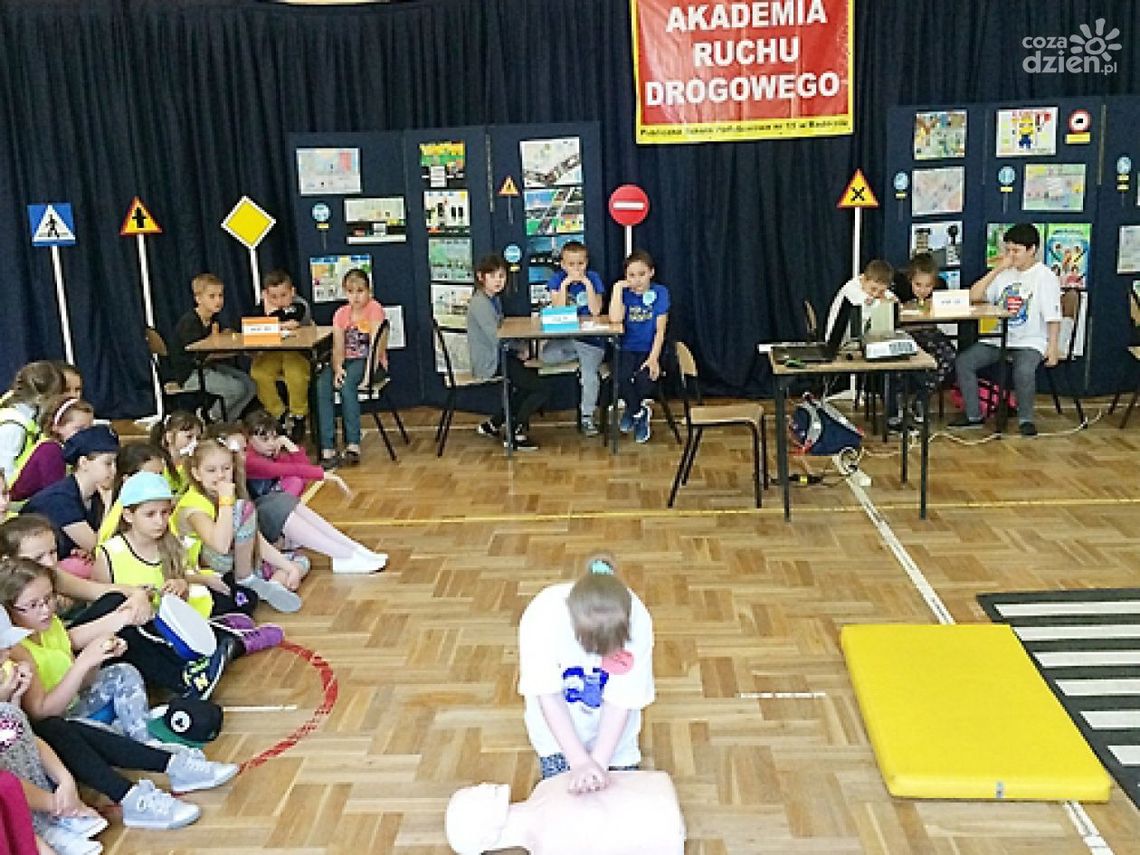 Akademia Ruchu Drogowego w PSP nr 15 Akademia Ruchu Drogowego w PSP nr 15