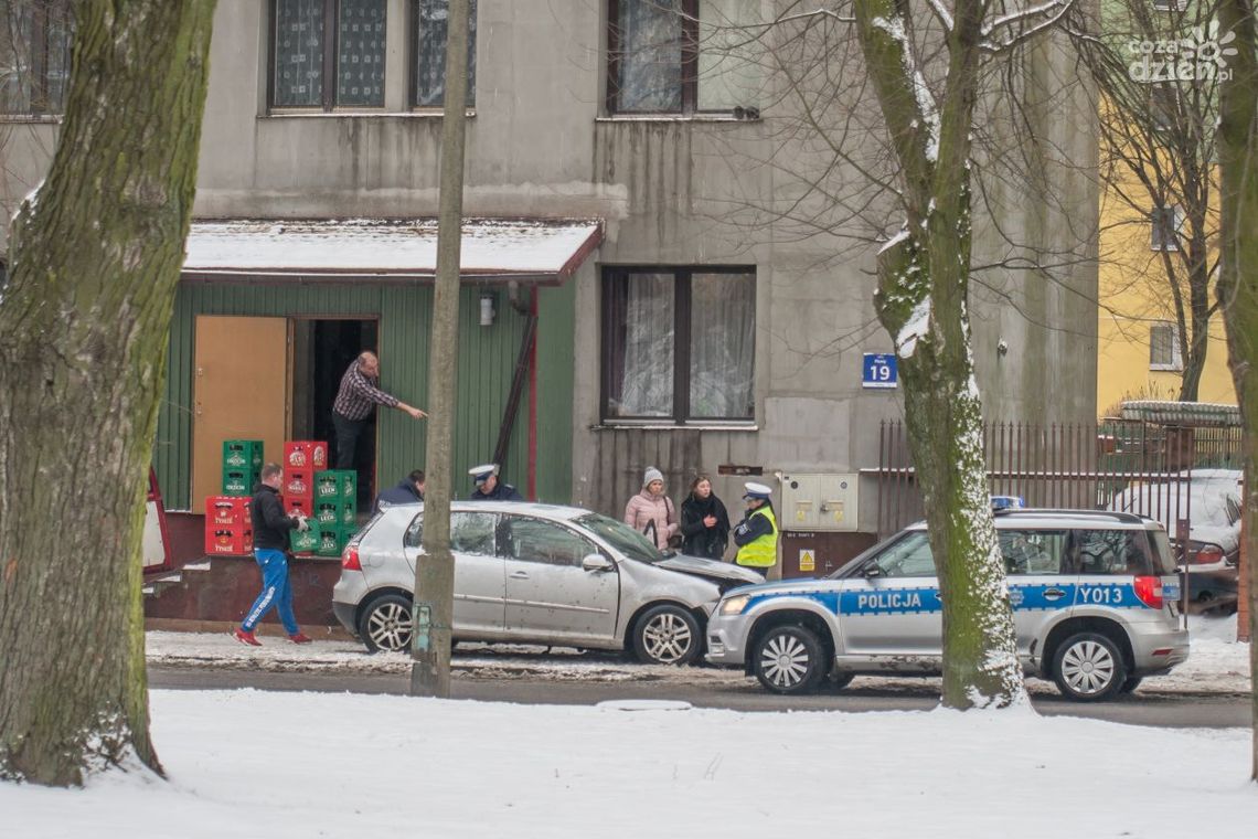 Aktualizacja.Wypadek na ul. Planty. Kierowca uwięziony w aucie