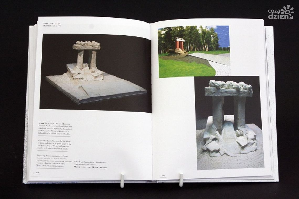 Album "Pomnik smoleński" wydany