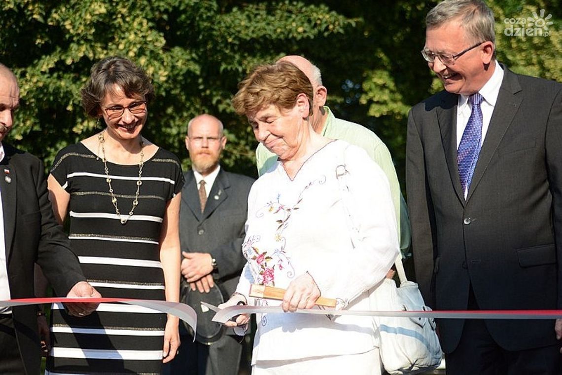 Aleja Romaszewskiego w leśniczówce