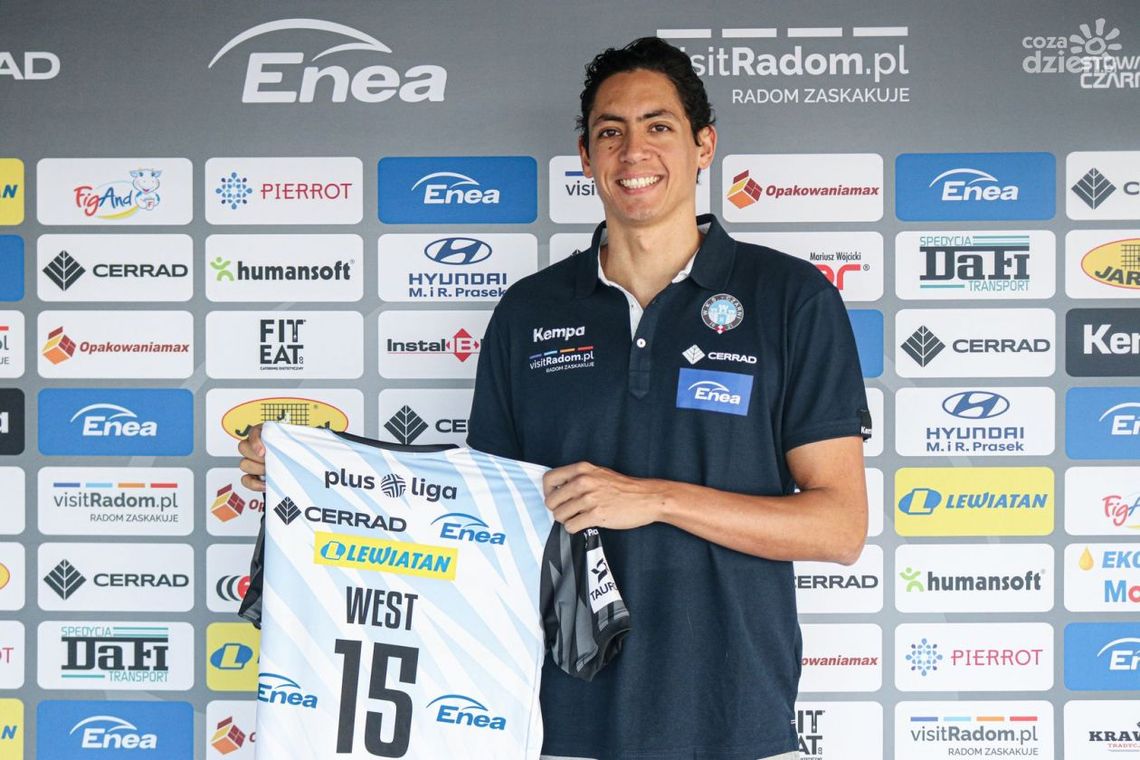 Amerykanin Matt West zakontraktowany przez Czarnych