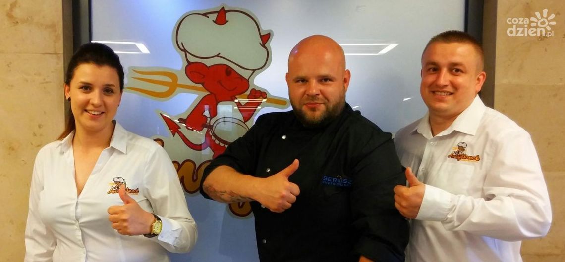 Ancymonek - rozmowa w studiu lokalnym Radia Rekord Ancymonek - rozmowa w studiu lokalnym Radia Rekord