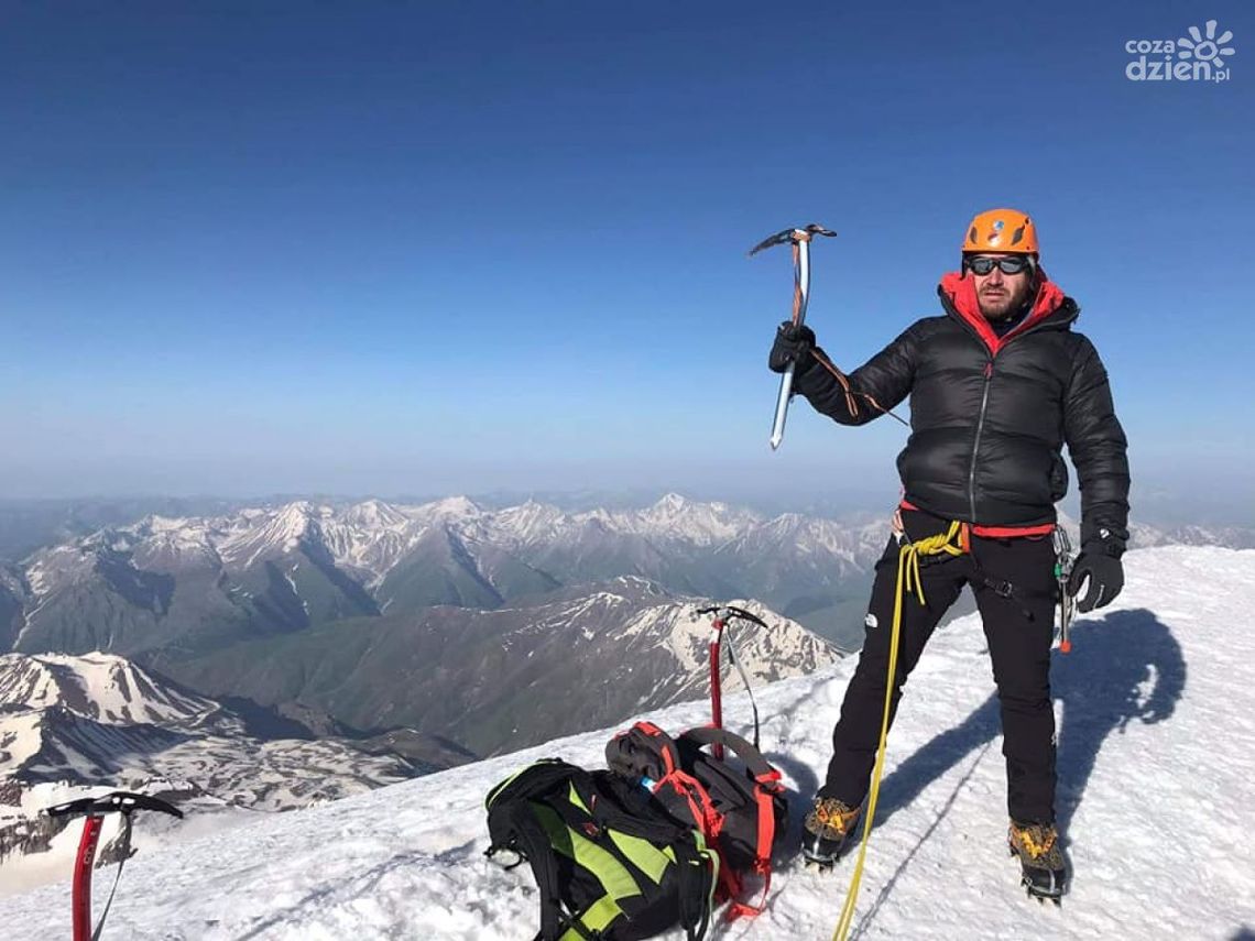 Andrzej Myrta już na Kazbeku (5054 m n.p.m.) 