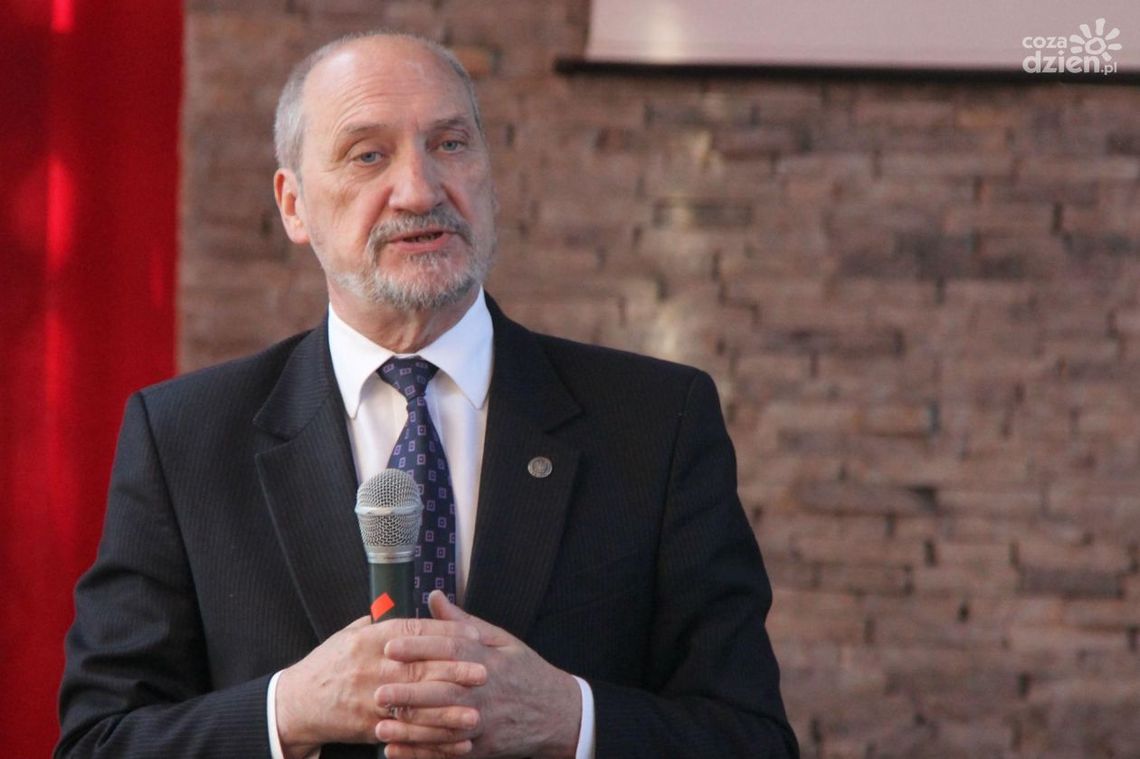 ANTONI MACIEREWICZ W RADOMIU