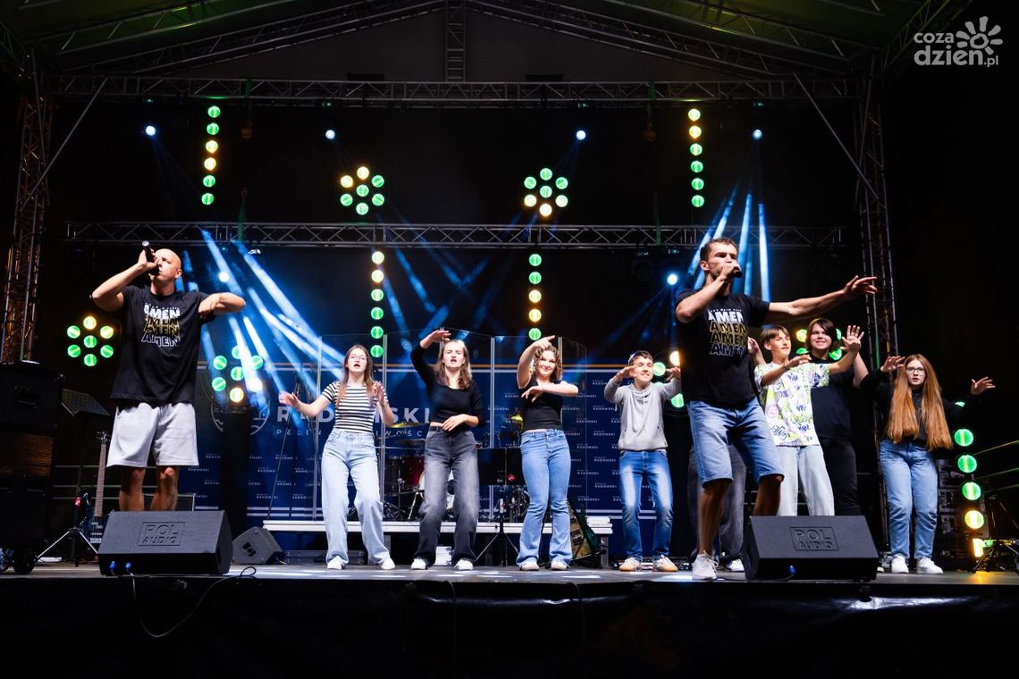 Apel Młodych w Radomiu. Przyjechało ponad 1600 osób z całej diecezji radomskiej