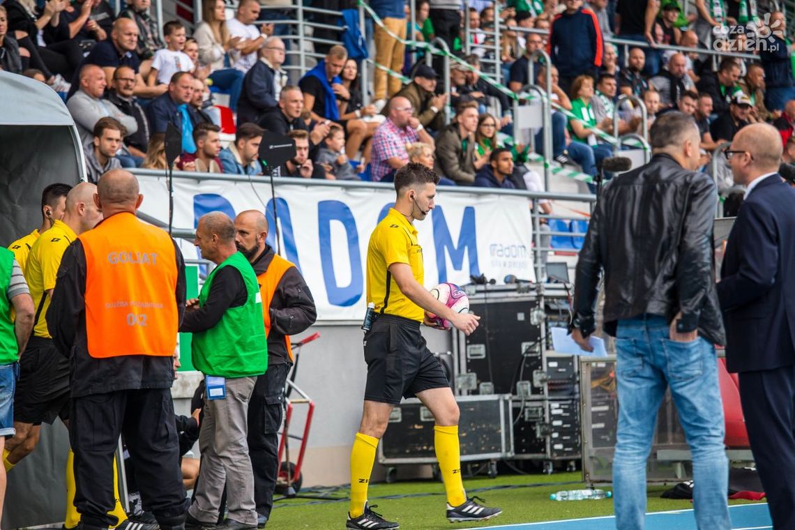 Arbiter z Wejherowa poprowadzi mecz Widzewa z Radomiakiem
