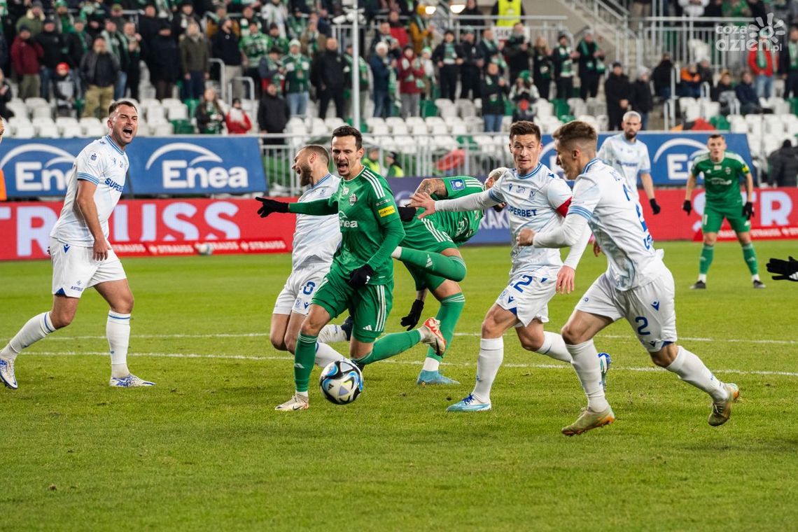 Arcytrudny mecz Radomiaka Radom w Poznaniu