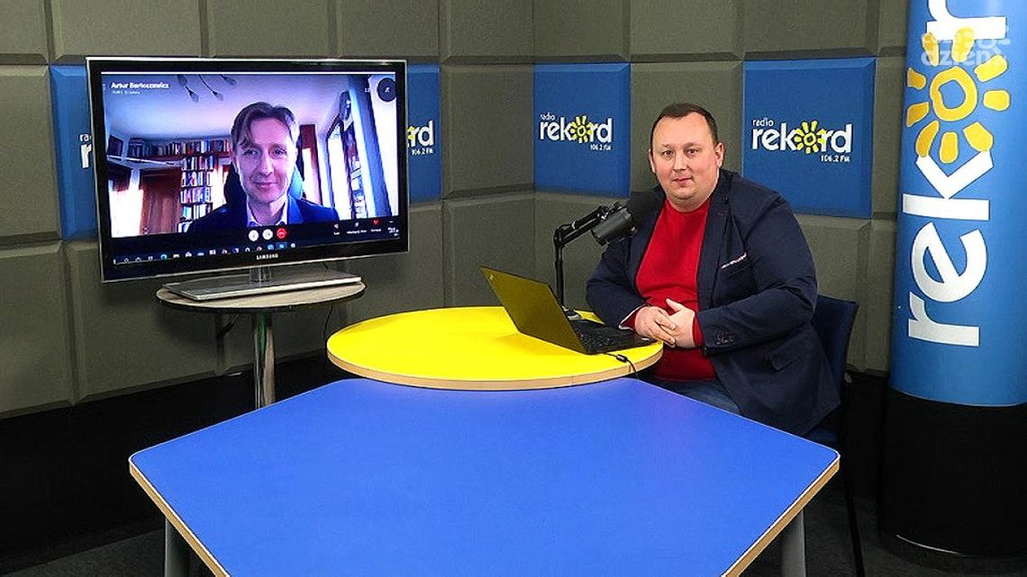 Artur Bartoszewicz: Lotnisko w Modlinie to zombie