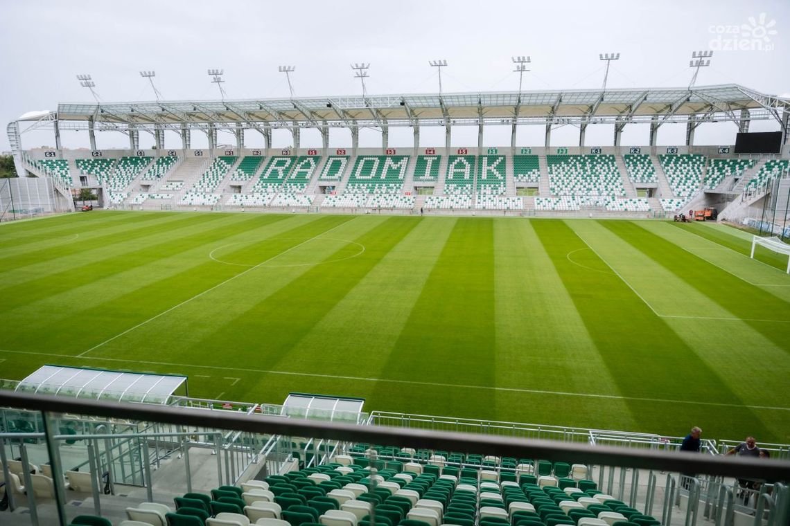 Atrakcje na meczu Radomiaka Radom z Cracovią - przelecą Orliki!