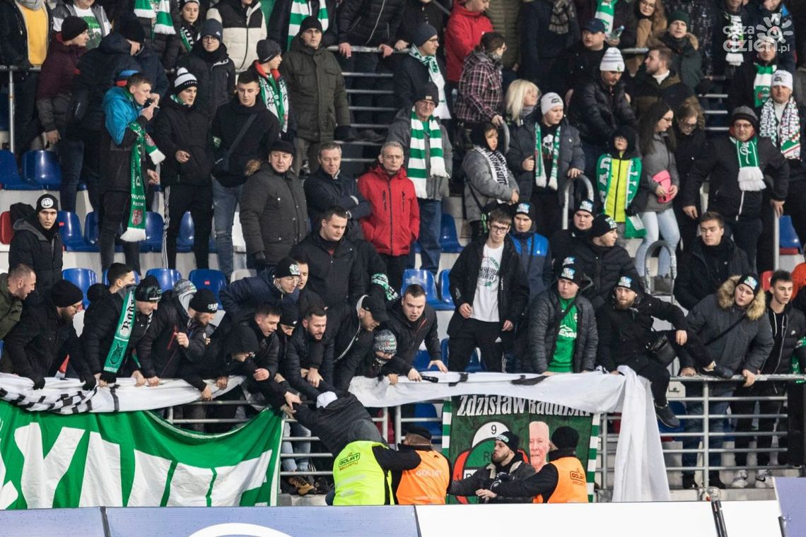 Awantura na meczu Radomiaka. Pobili ochroniarzy [WIDEO]