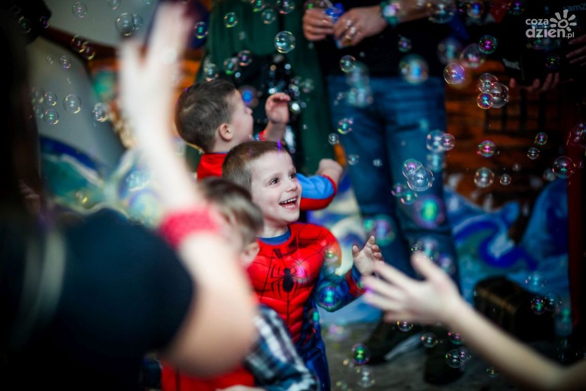 Bal karnawałowy "W krainie bajek"(zdjęcia)