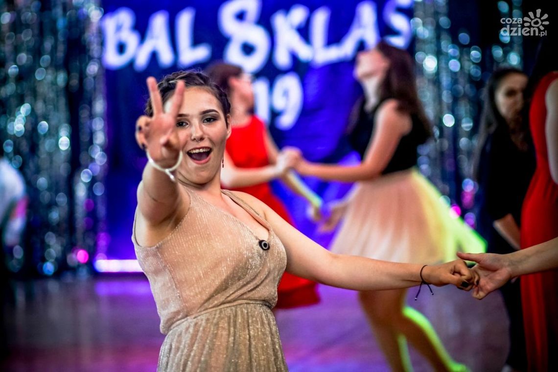 Bal ósmoklasistów w PSP 13 (zdjęcia)