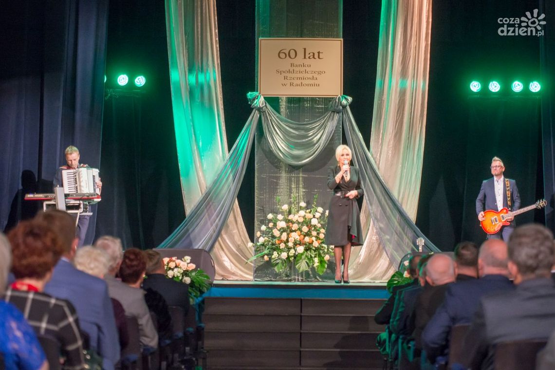 Bank w służbie regionu