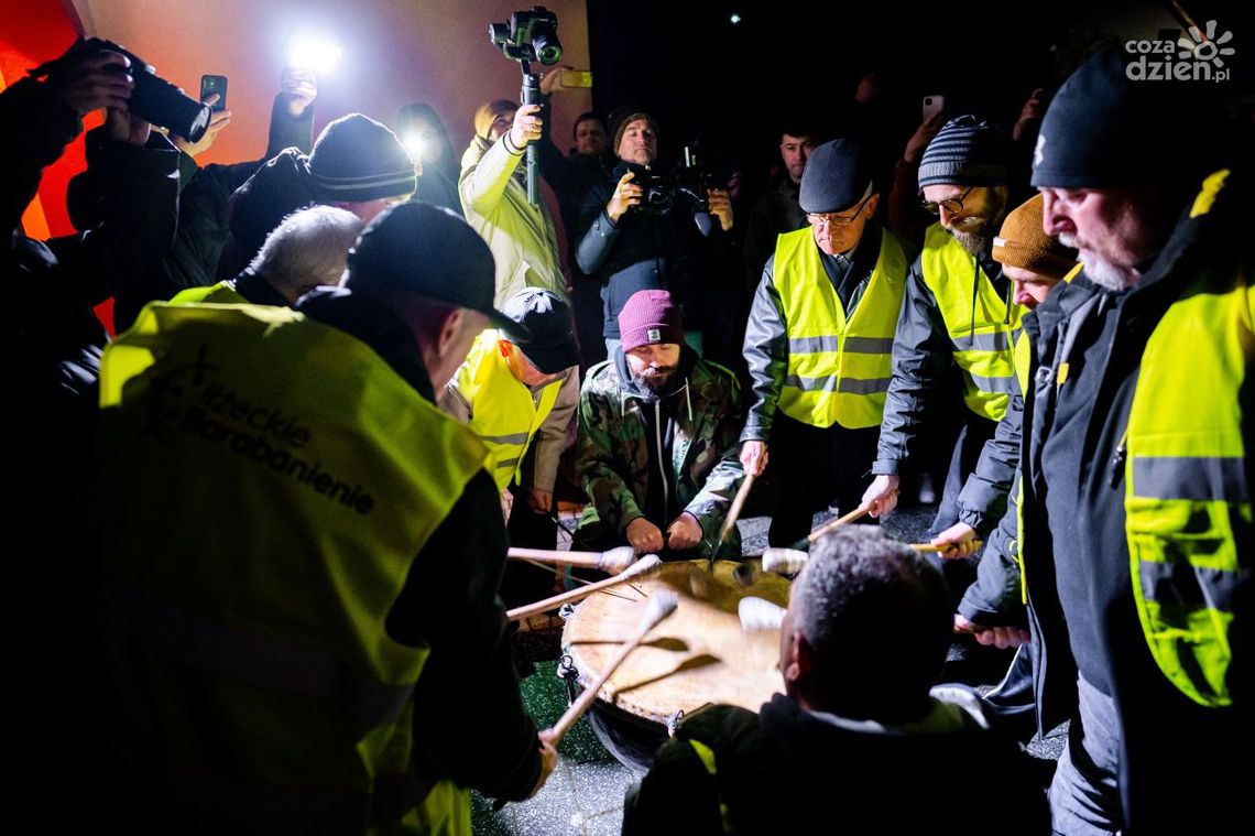 Barabanienie w Iłży. Tradycja wróciła na ulice miasta 