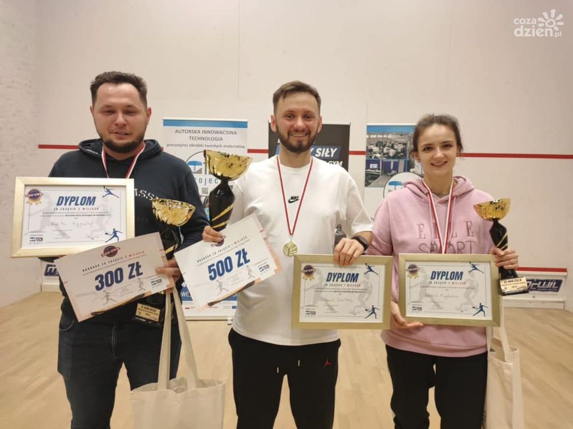 Bartosz Cierzuch mistrzem Radomia w squashu Bartosz Cierzuch mistrzem Radomia w squashu