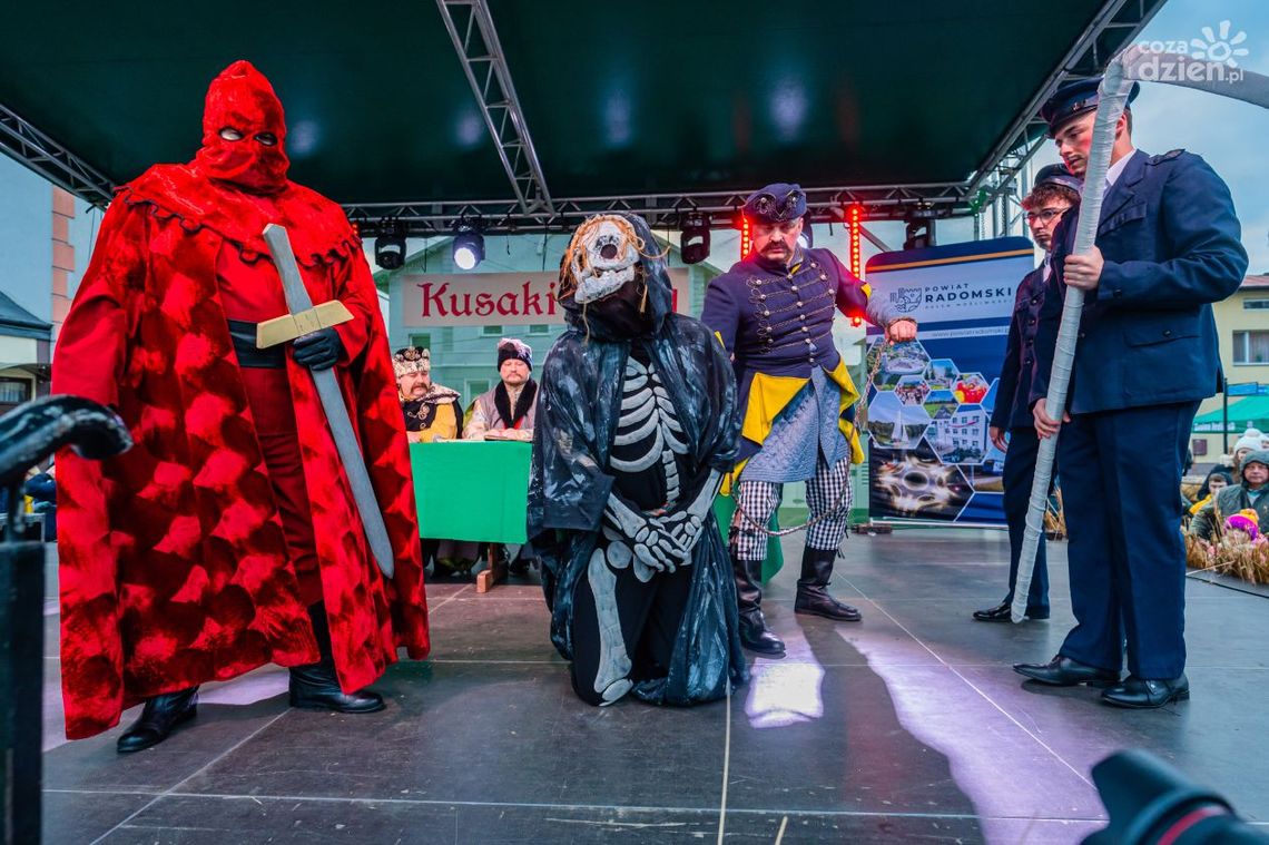 Barwne pożegnanie karnawału. Za nami "Ścięcie Śmierci" w Jedlińsku 