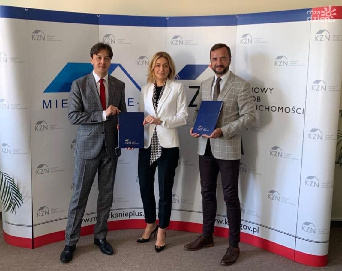 Będą nowe mieszkania komunalne w Kozienicach. Podpisano specjalne porozumienie