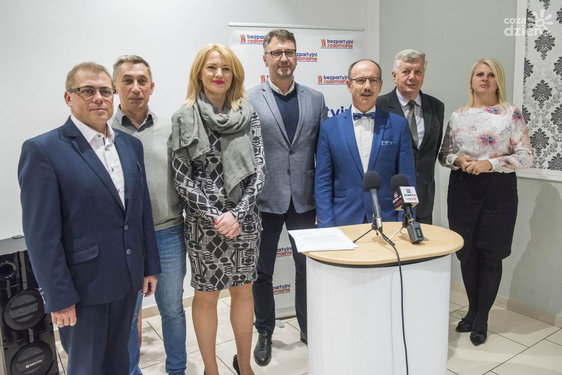 Będą patrzeć na ręce władzy Będą patrzeć na ręce władzy