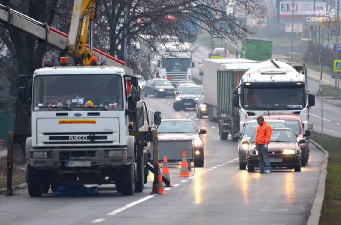 Będą tworzyć się korki na krajowej "siódemce"! Będą tworzyć się korki na krajowej "siódemce"!