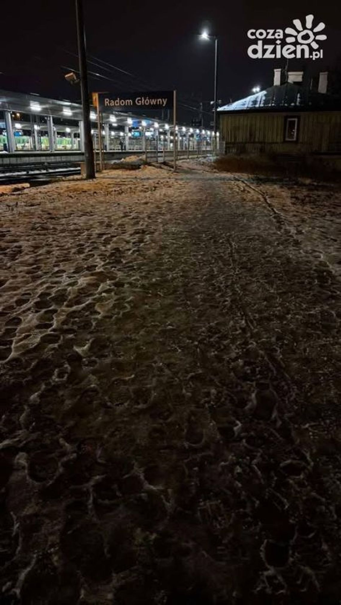 Będzie bezpieczne przejście z parkingu na peron