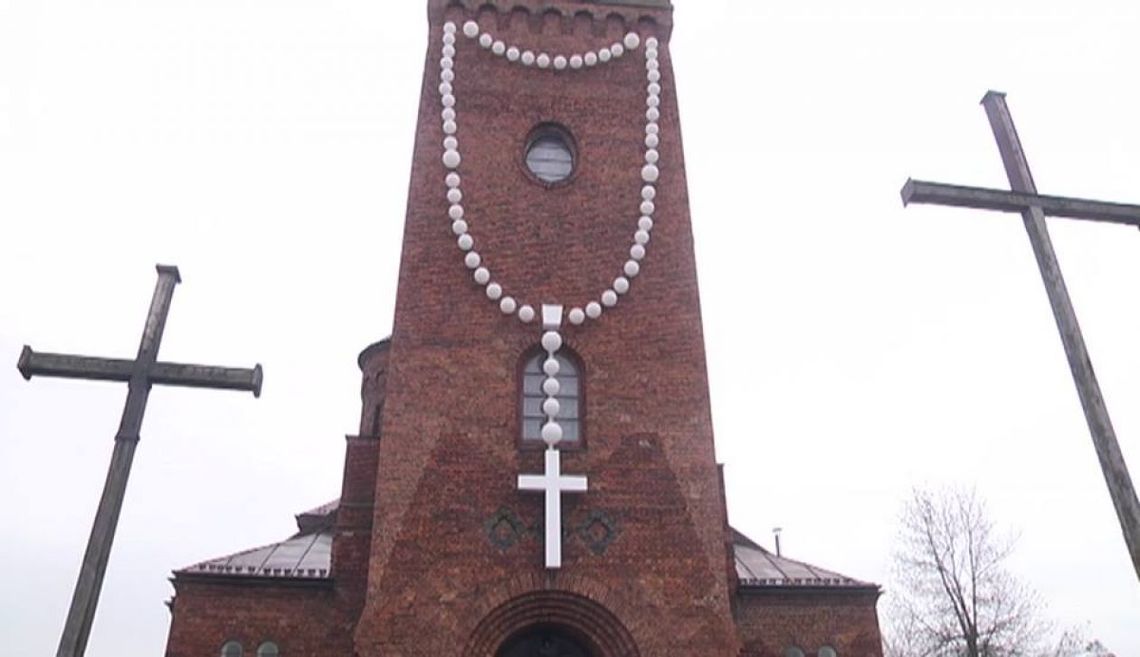 Będzie kara za powieszenie różańca