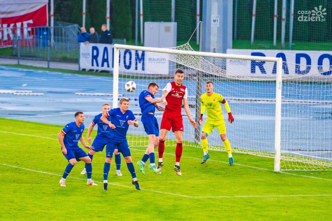 Beniaminek lepszy od Broni. Pierwsza porażka trenera Tomasza Jasika