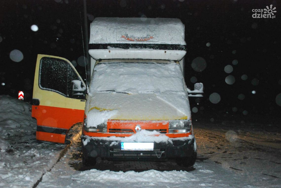 BIAŁOBRZEGI. Zaczadził się w samochodzie BIAŁOBRZEGI. Zaczadził się w samochodzie