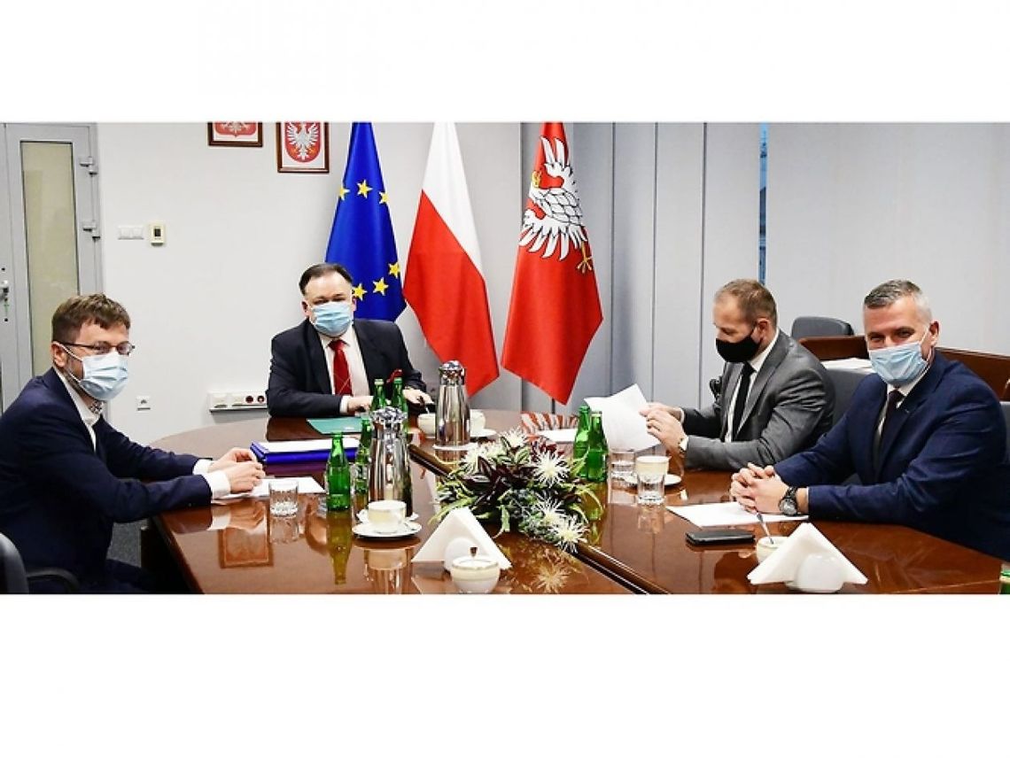 Biblioteka własnością samorządu Biblioteka własnością samorządu