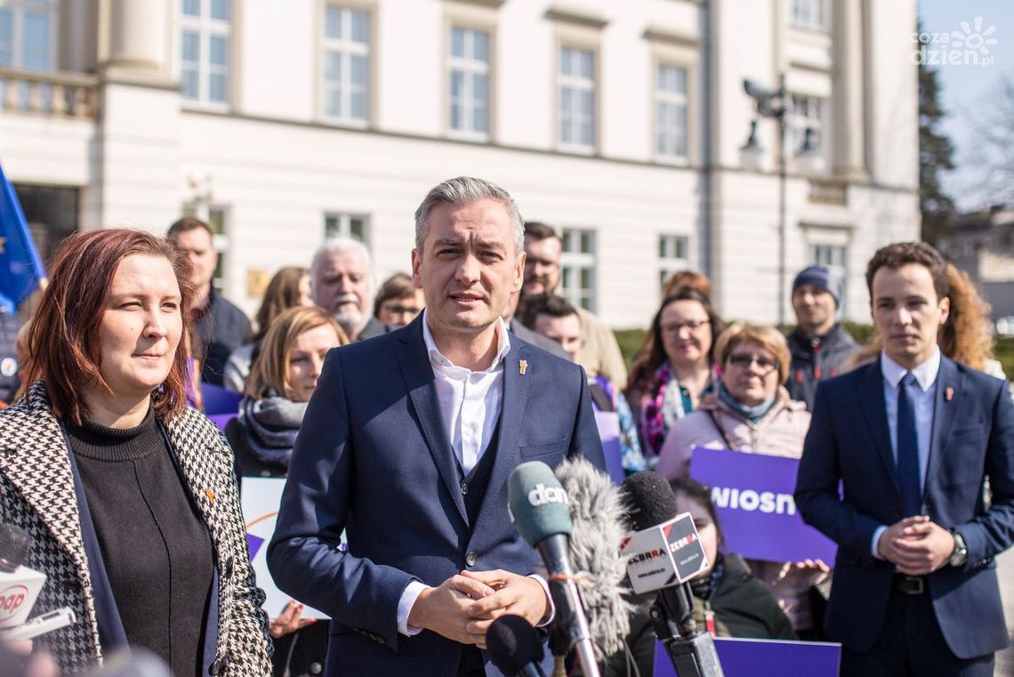 Biedroń: 10 jaskółek może uczynić wiosnę