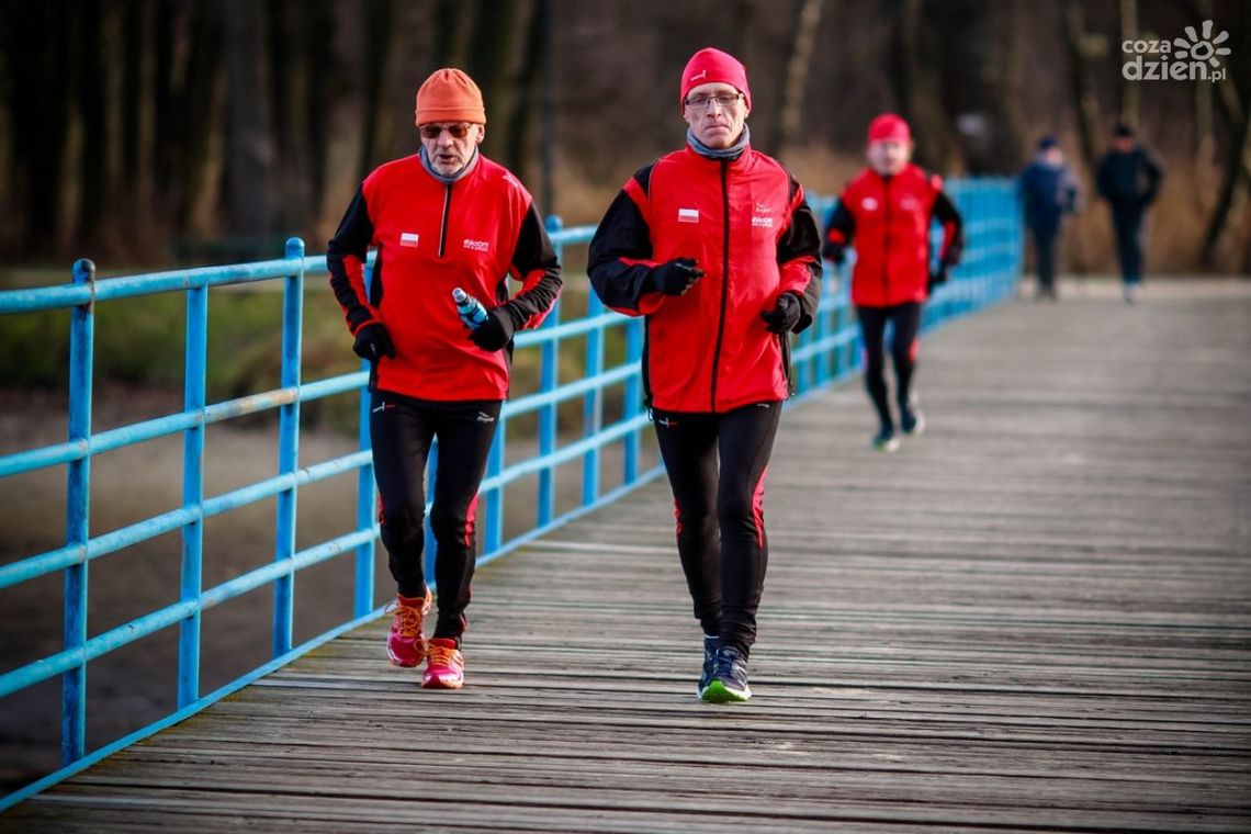 Bieg, wigilia i frekwencja