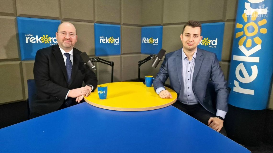 Bielan: Nigdy w historii kraju nie było tak, żeby rząd tworzyło 11 różnych partii Bielan: Nigdy w historii kraju nie było tak, żeby rząd tworzyło 11 różnych partii