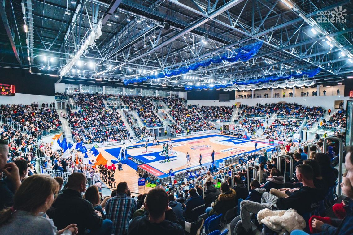 Bilety na mecze w RCS stacjonarnie, czy internetowo? My to sprawdziliśmy [SONDA]