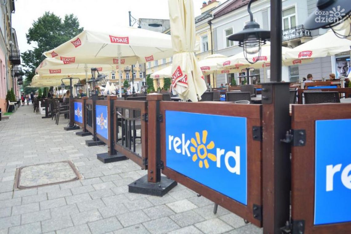 Bistro 37 w kolorach Radia Rekord