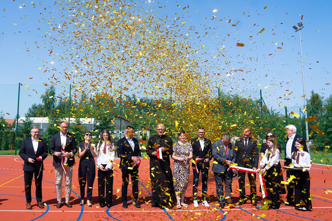 Boisko na medal. Nowa przestrzeń sportowa w Jedlance już otwarta Boisko na medal. Nowa przestrzeń sportowa w Jedlance już otwarta