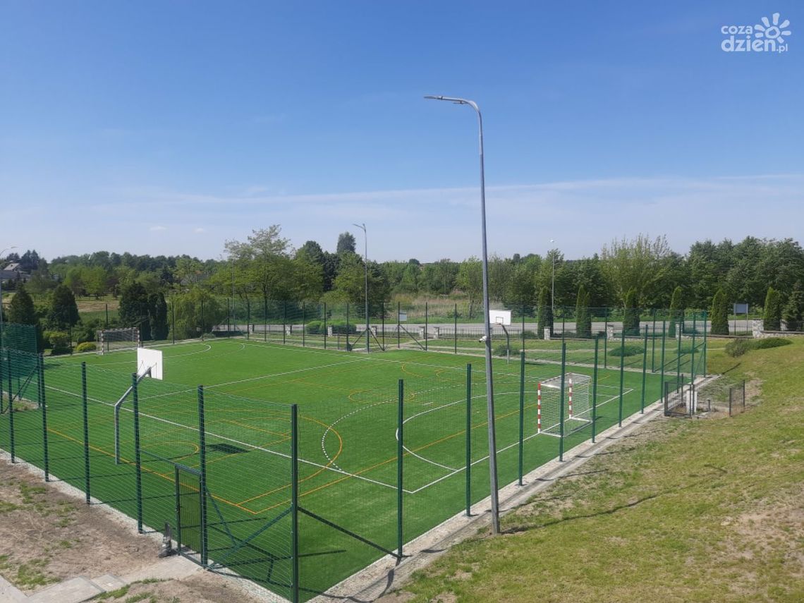 Boisko przy PSP w Cerekwi przeszło remont
