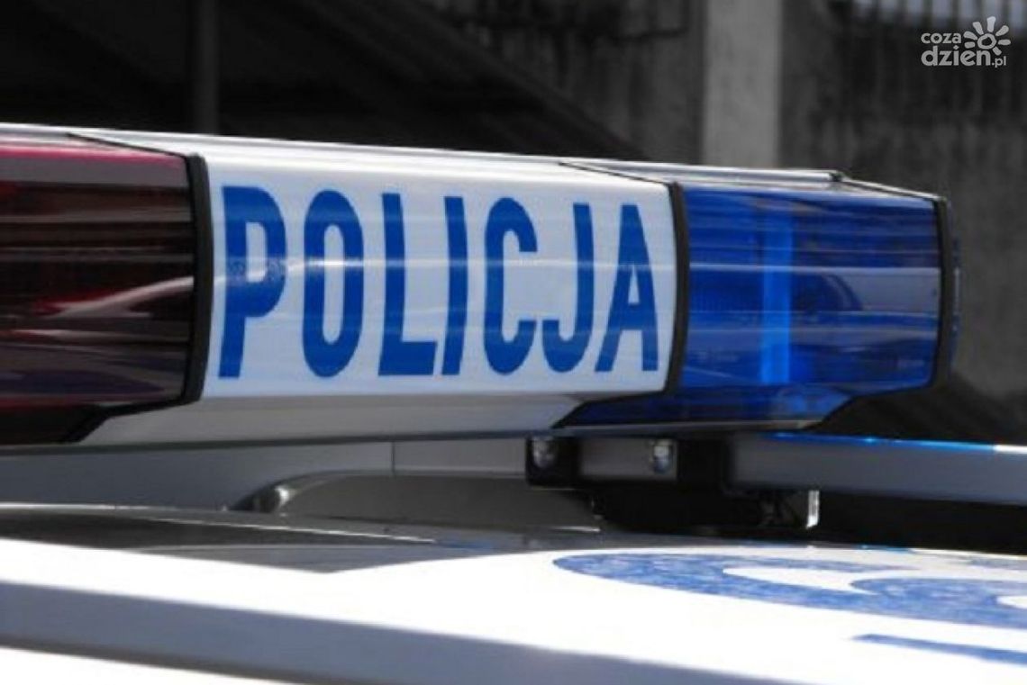 Bójka pod Skaryszewem. Zatrzymano 40 osób. Bójka pod Skaryszewem. Zatrzymano 40 osób.