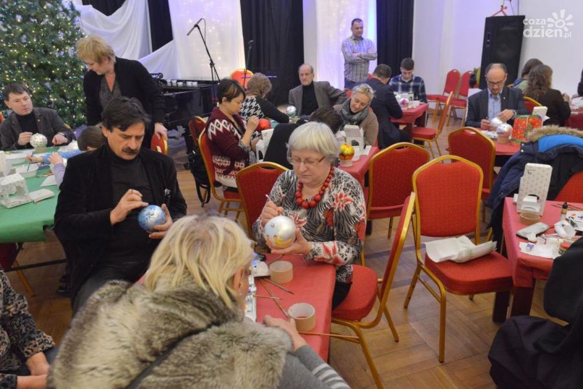 Bombek malowanie dla chorego Adasia - zobacz zdjęcia Bombek malowanie dla chorego Adasia - zobacz zdjęcia
