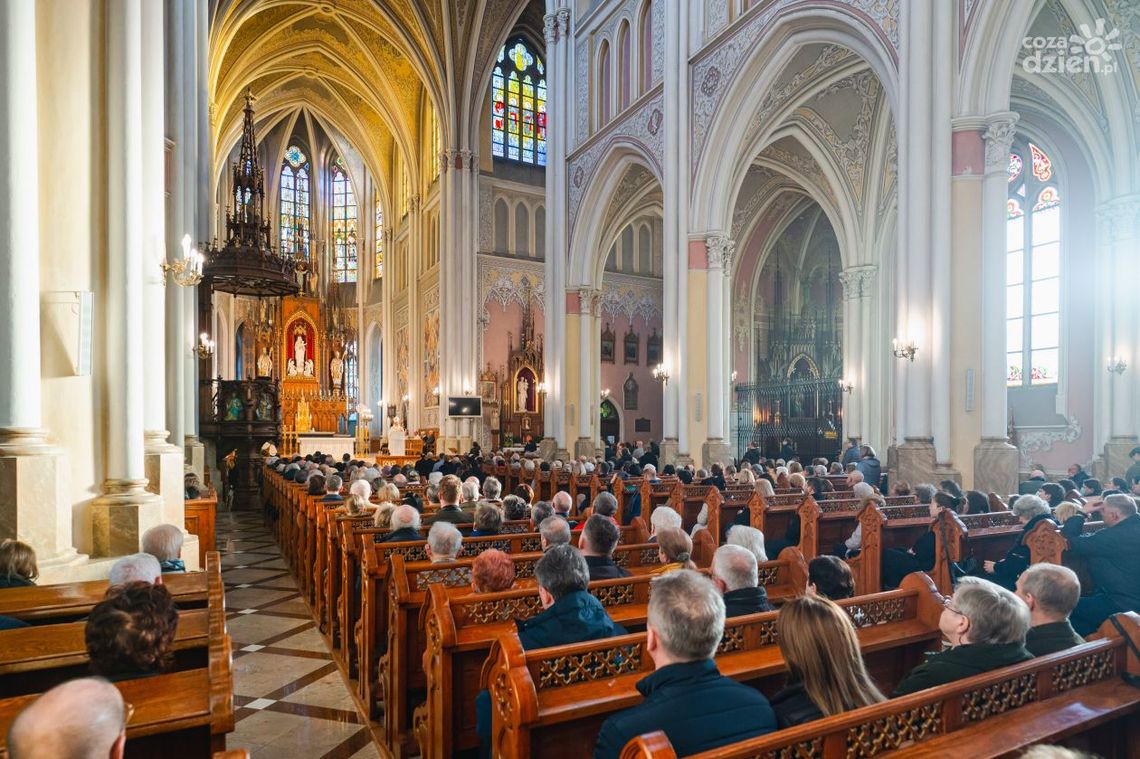 Boże Ciało. Transmisja mszy św. z Katedry O.N.M.P w Radomiu
