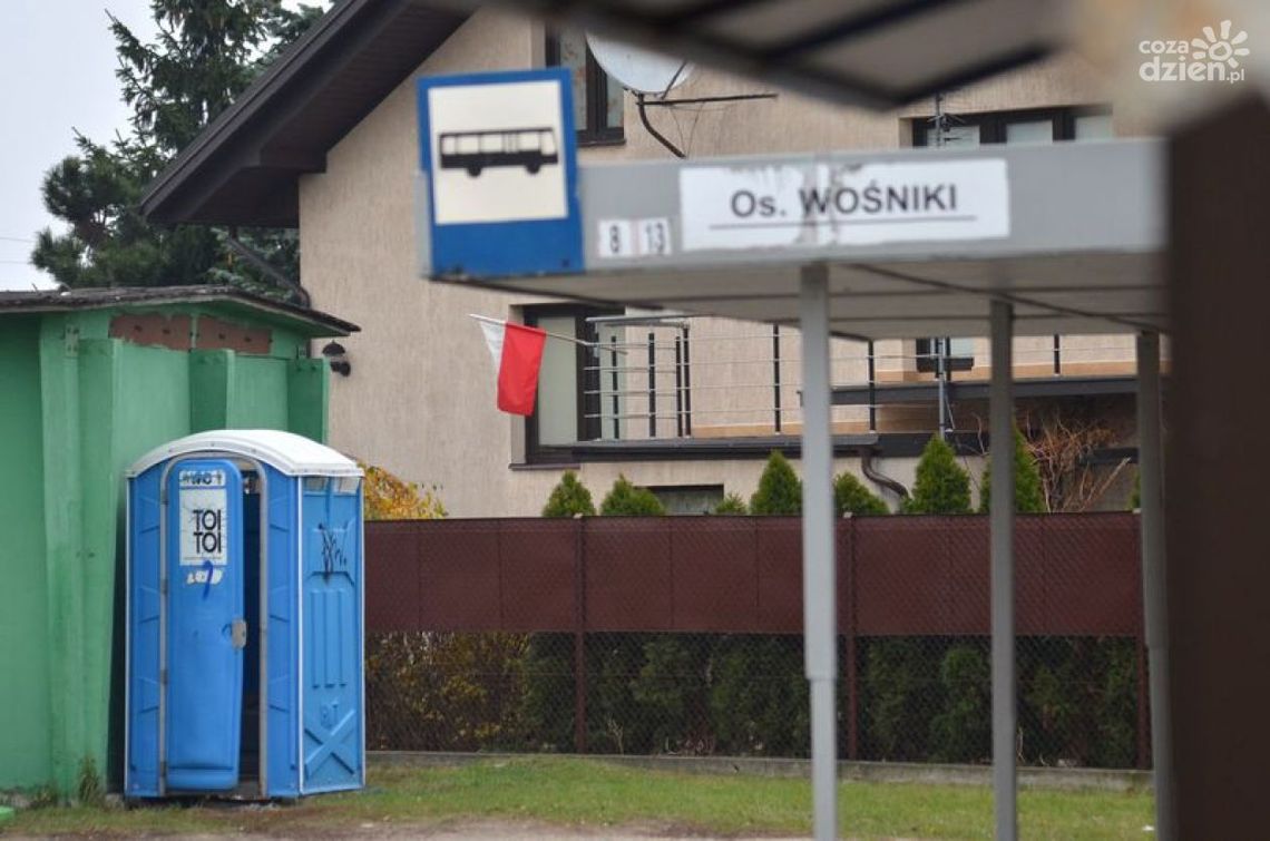 Brakuje toalet na końcowych Brakuje toalet na końcowych