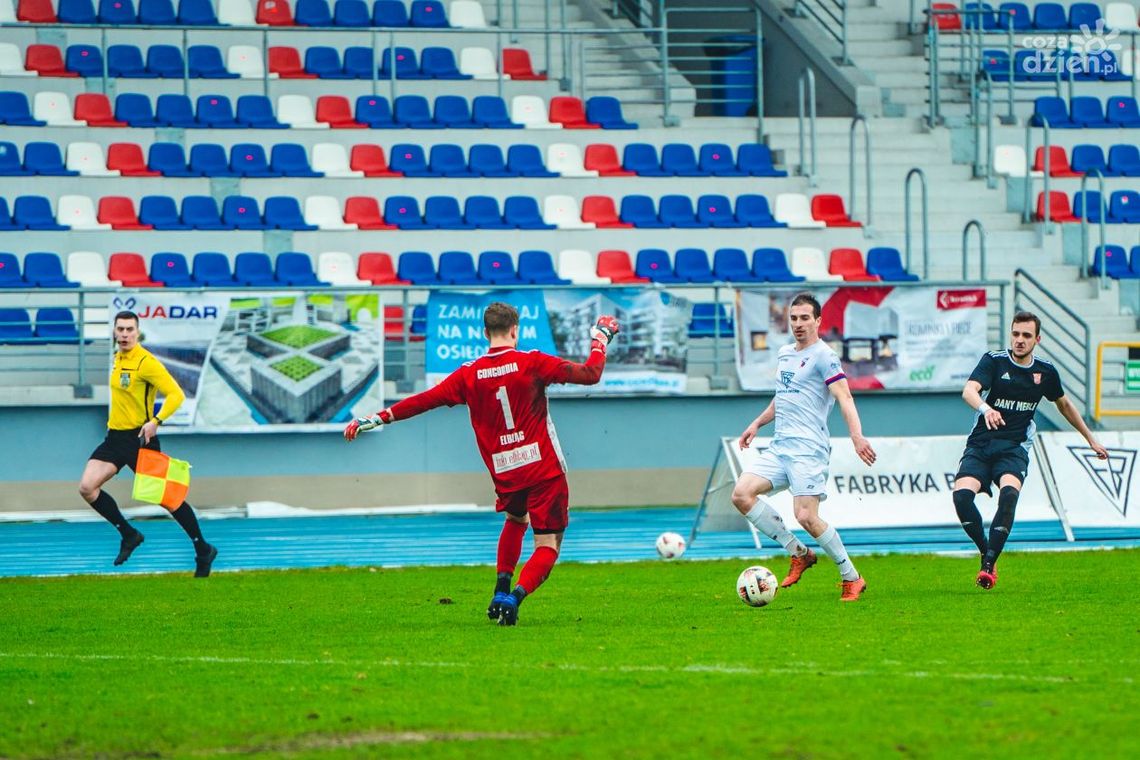Bramkarz i napastnik Broni wyróżnieni za mecz z Radomskiem Bramkarz i napastnik Broni wyróżnieni za mecz z Radomskiem