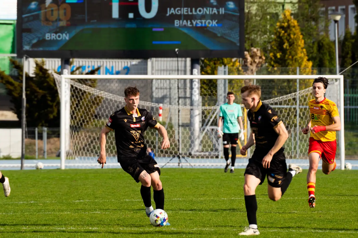 Broń Radom znowu wygrała po karnych. Jest awans do półfinału Mazowieckiego Pucharu Polski